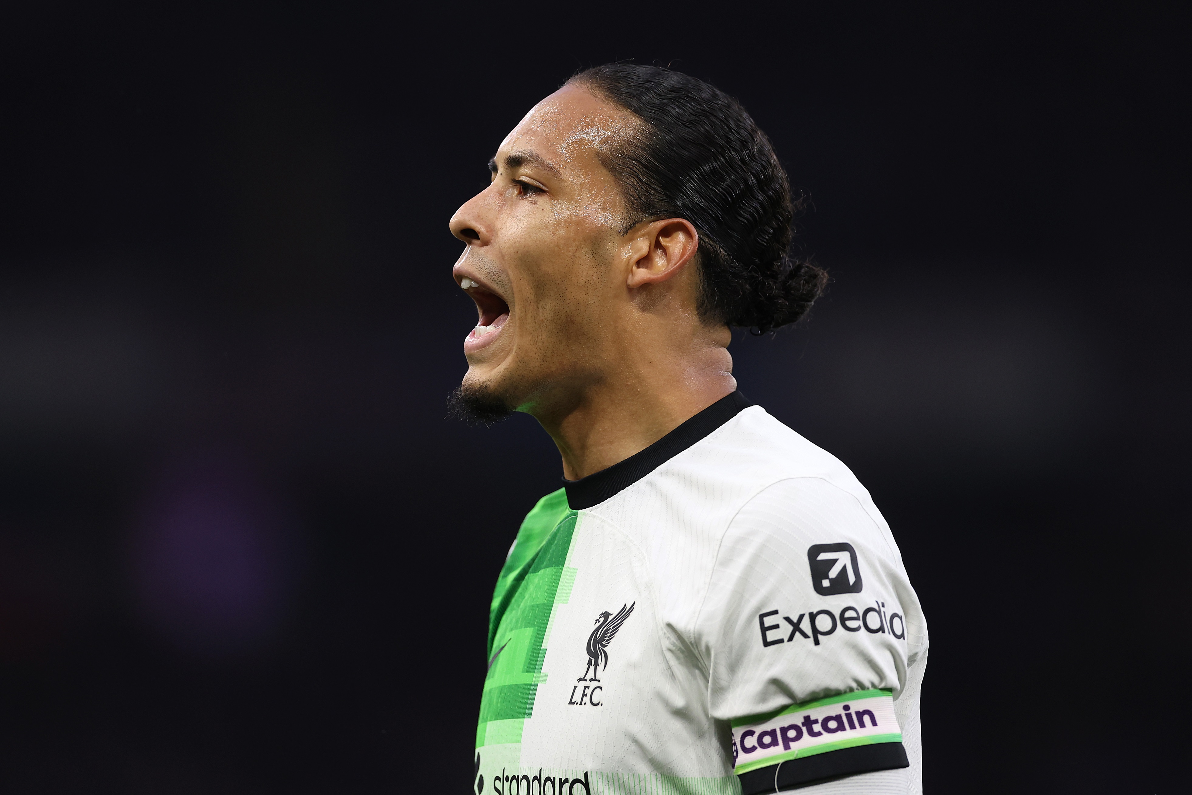 Van Dijk, Liverpool, Silva Van Dijk is still the best defender in the world.