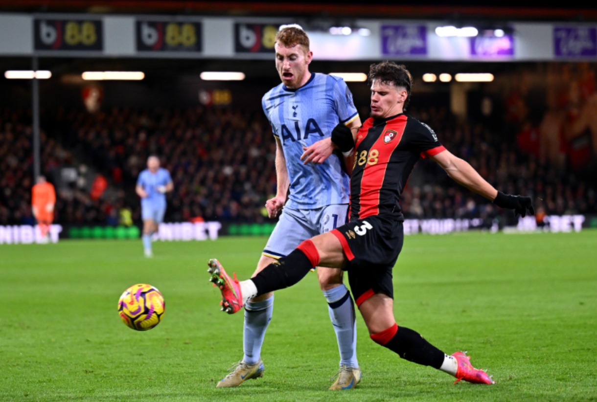 Jamie Carragher has made the case for Liverpool to pursue Bournemouth left-back Milos Kerkez