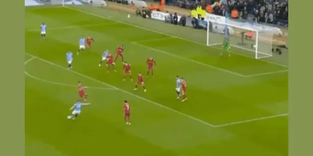 Kevin De Bruyne shoots from distance against Liverpool