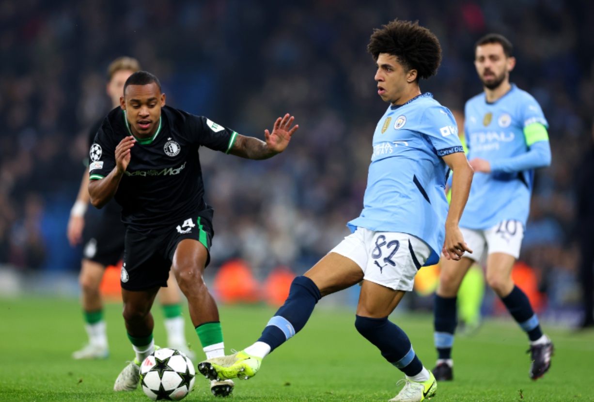 Ex-Feyenoord manager Rob Jacobs has advised Liverpool to consider signing Igor Paixao