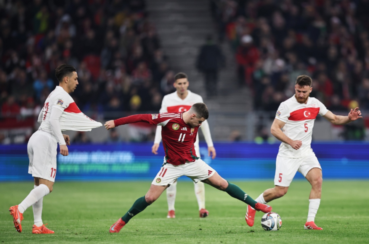 Liverpool have reportedly entered talks to sign Milos Kerkez