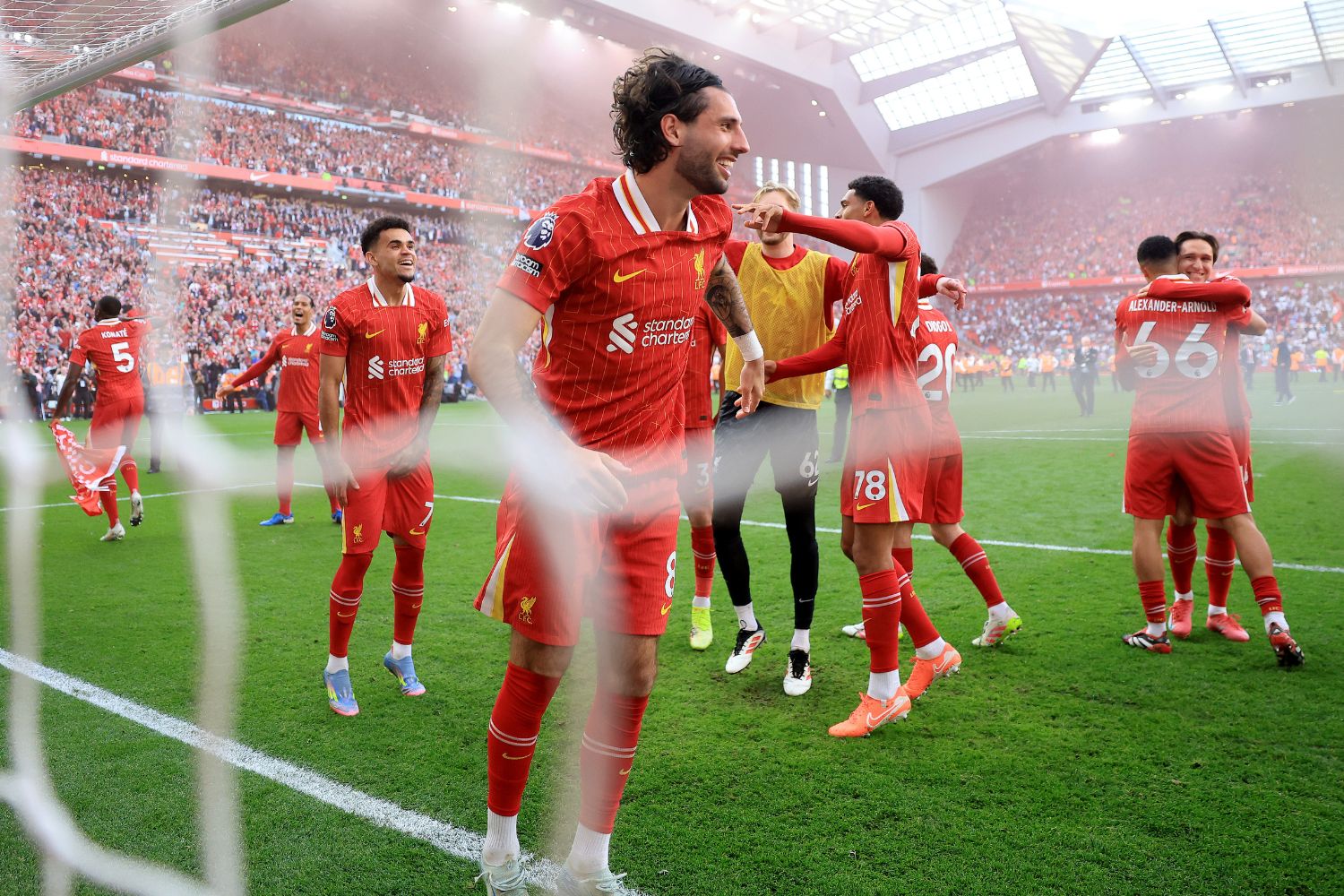 Dominik Szoboszlai celebrates winning the league