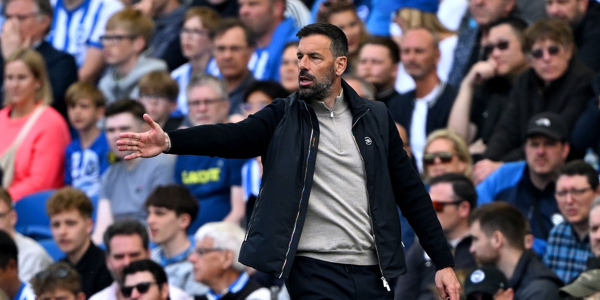 Leicester manager Ruud van Nistelrooy