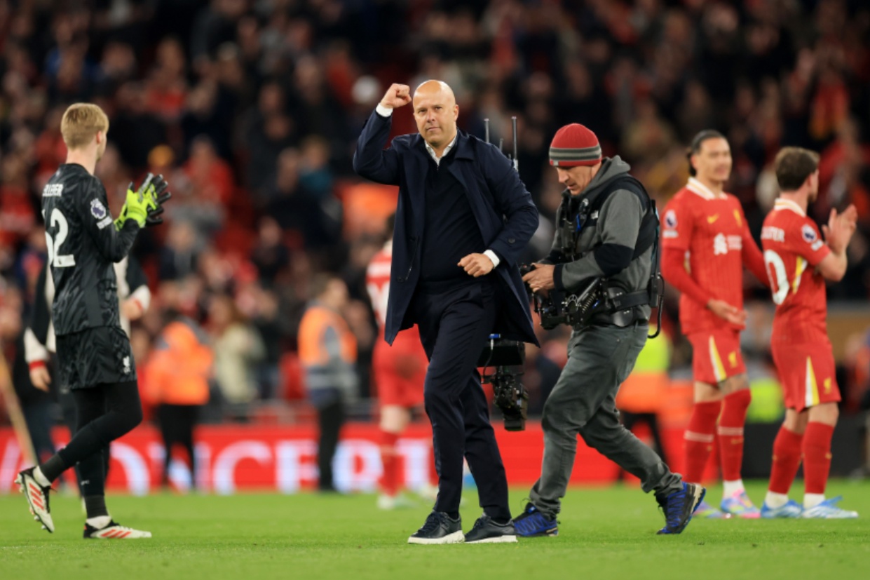 Liverpool have been given a boost to their reported hopes of signing Piero Hincapie