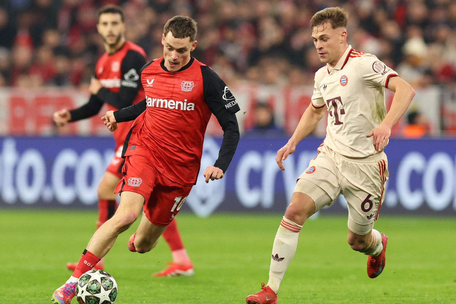 Florian Wirtz plays against Joshua Kimmich