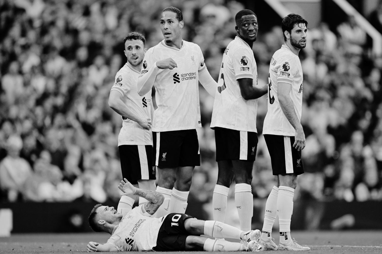 Diogo Jota in action with Alexis Mac Allister and Dominik Szoboszlai
