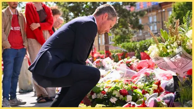 Billy Hogan lays tributes at Anfield for Diogo Jota