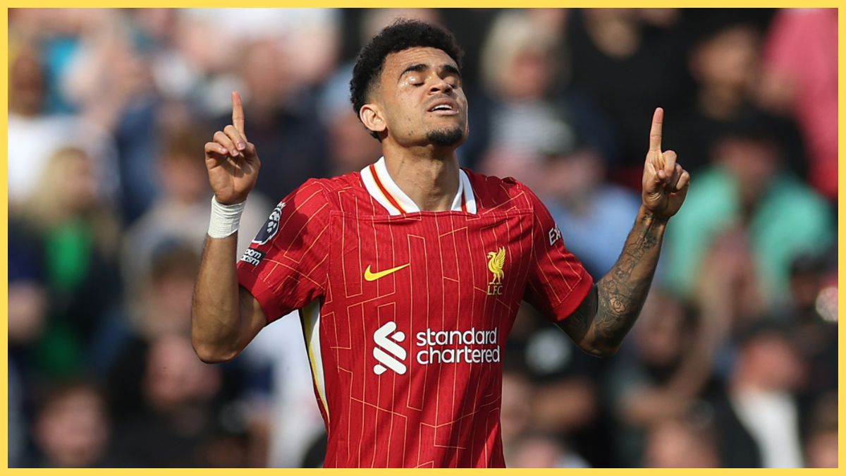 Luis Diaz playing for Liverpool