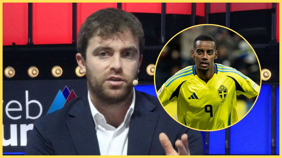 Fabrizio Romano gestures with a hand next to Alexander Isak.