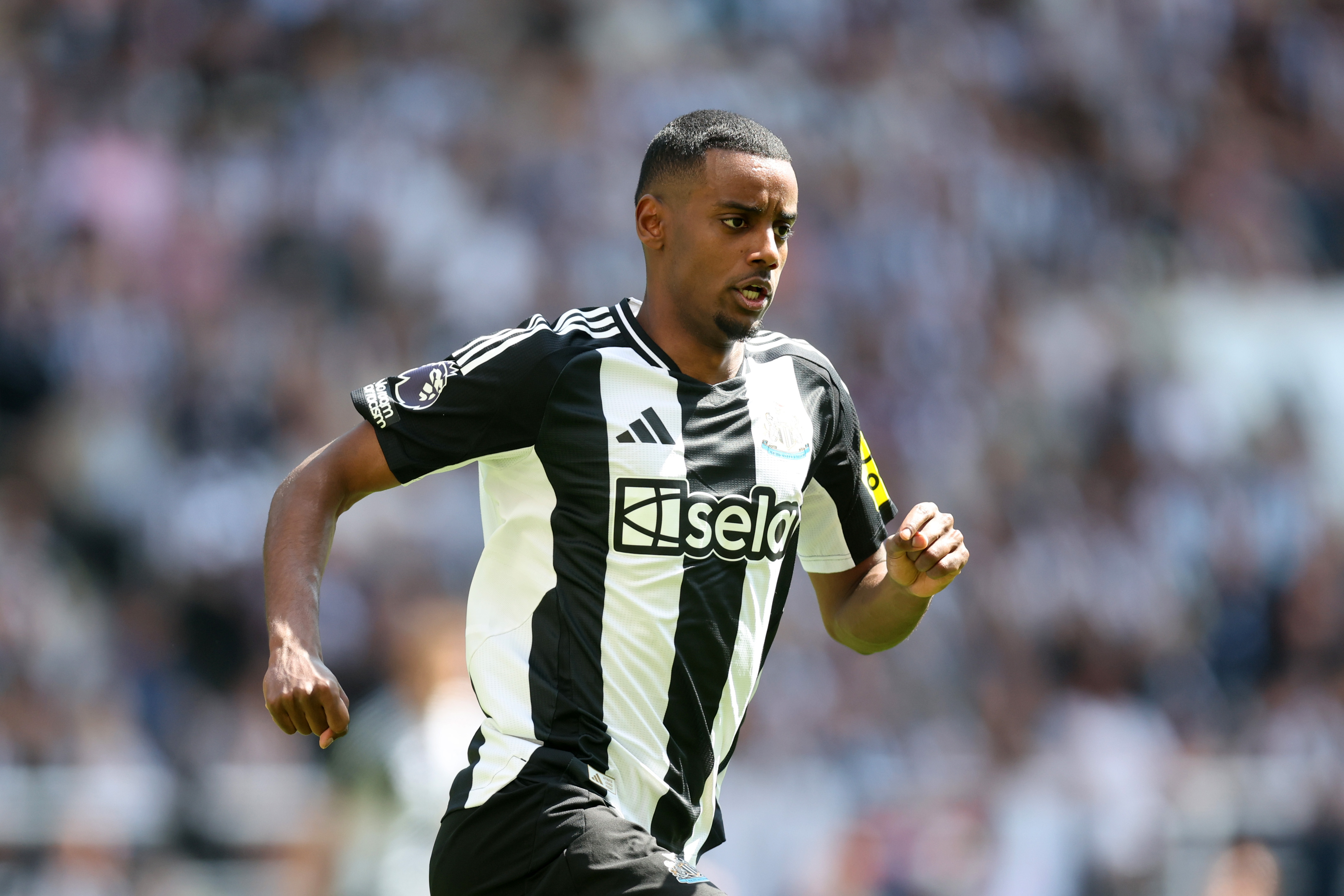 Stefan Borson has claimed that Alexander Isak is likely to stay at Newcastle despite an approach from Liverpool