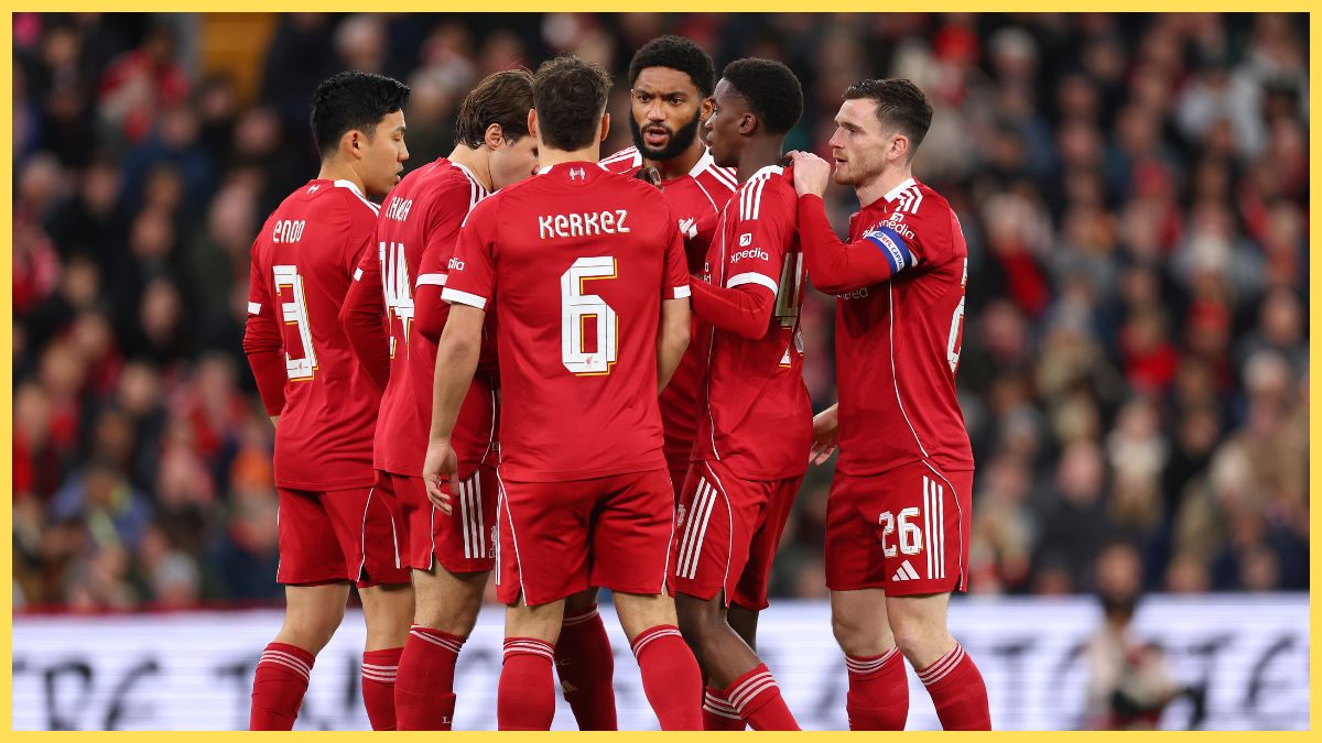 Liverpool team talk before playing Crystal Palace
