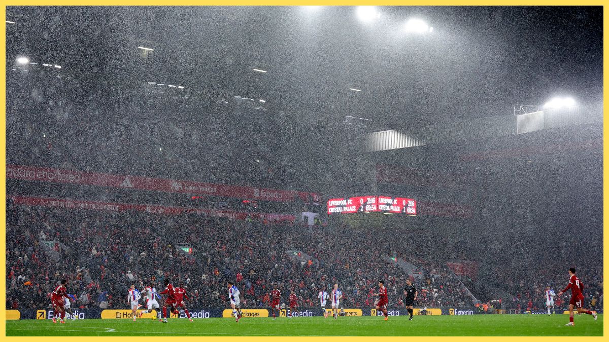 Heavy rain during Liverpool vs Crystal Palace