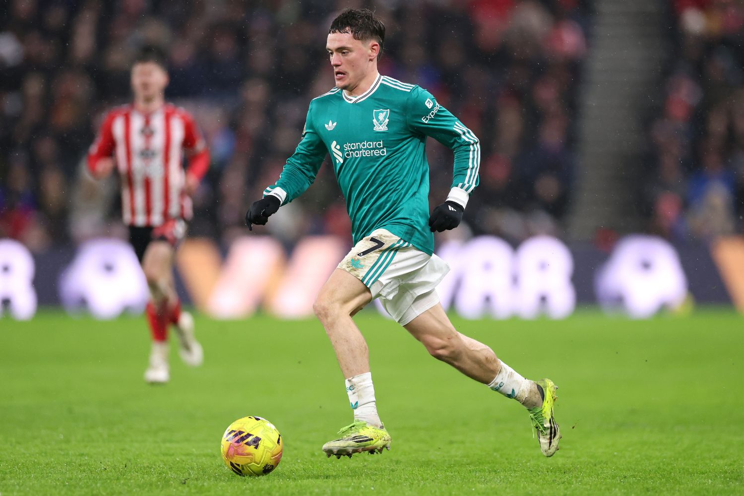 Florian Wirtz plays against Sunderland