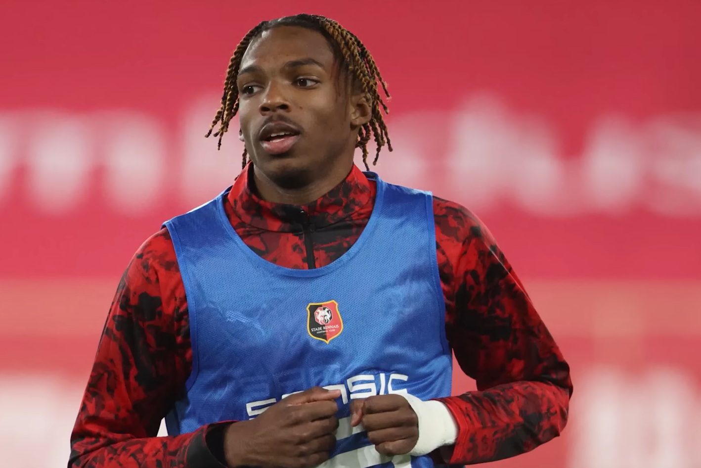 Jeremy Jacquet suffered a shoulder injury in Rennes' 3-1 defeat to Lens at the weekend