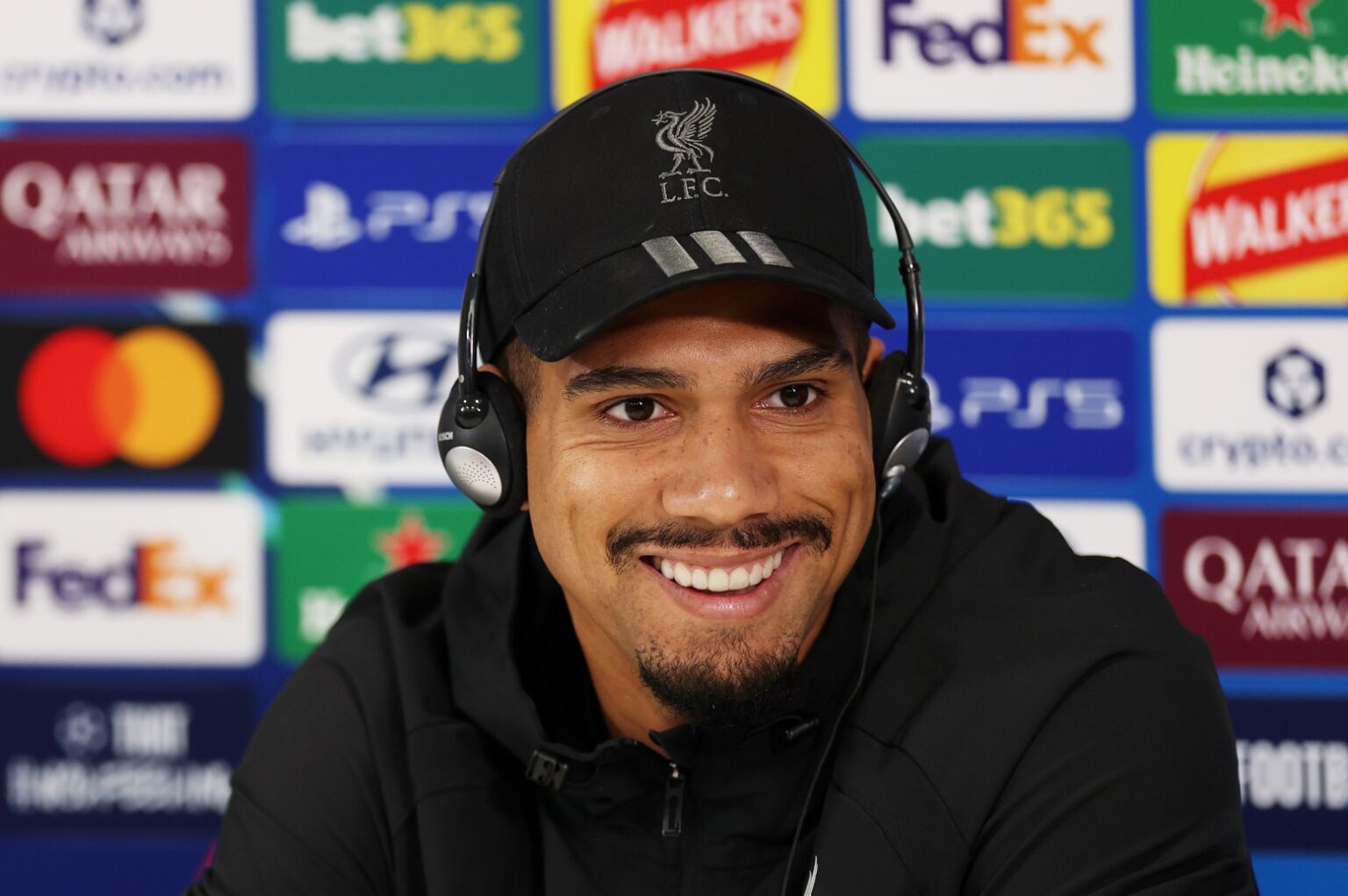 Ronald Araujo speaks to the media at a press conference