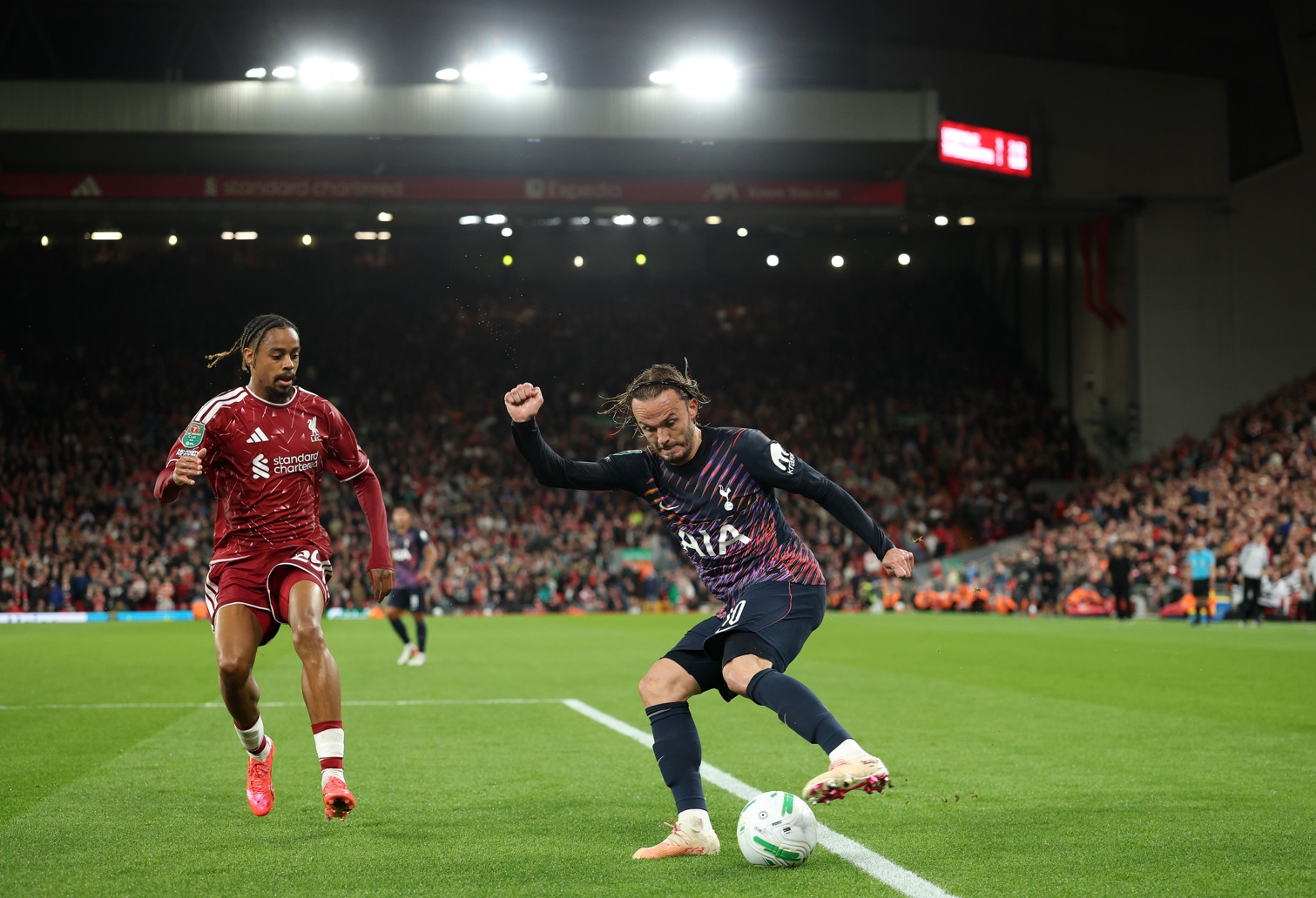 Bradley Barcola closes down James Maddison